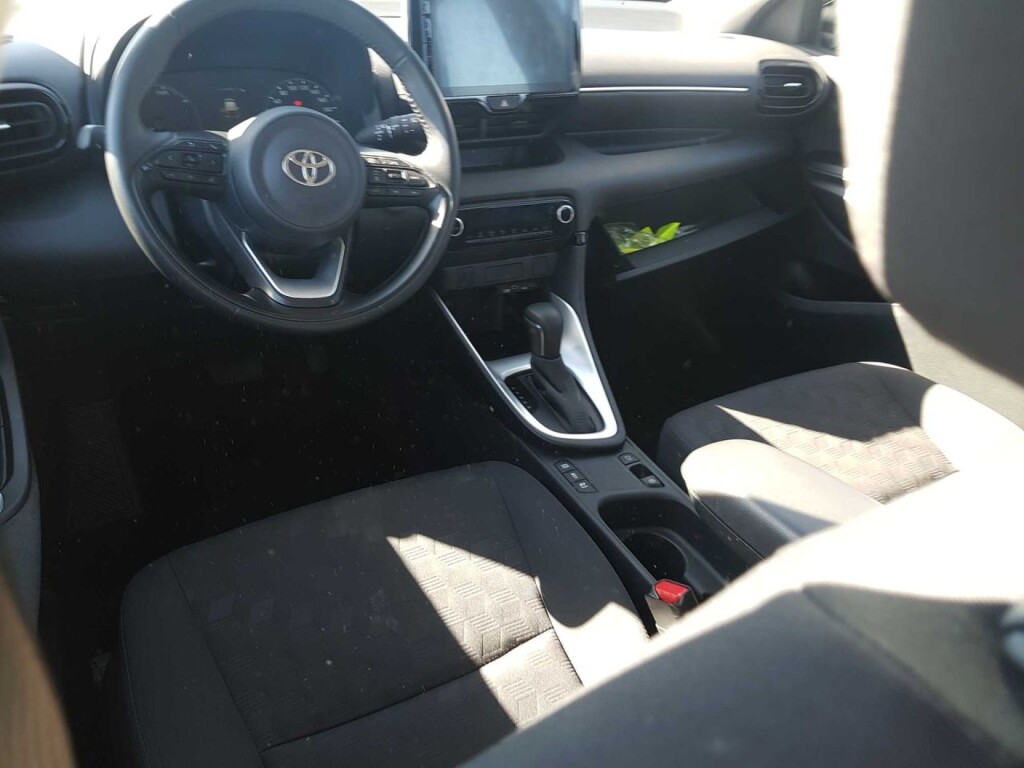 Foto 5 del anuncio Toyota Yaris 1.5 120H Active Plus  de Ocasión en Madrid