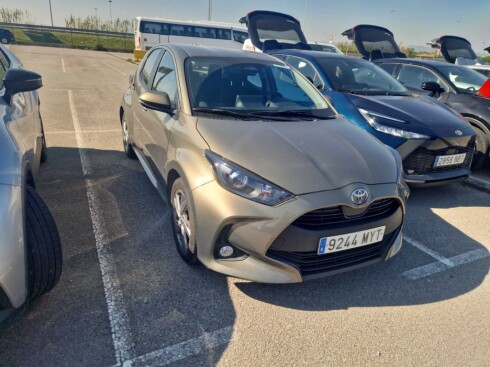 Foto impresión del anuncio Toyota Yaris 1.5 120H Active Plus  de Ocasión en Madrid