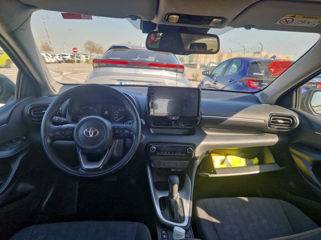 Foto 4 del anuncio Toyota Yaris 1.5 120H Active Plus  de Ocasión en Madrid