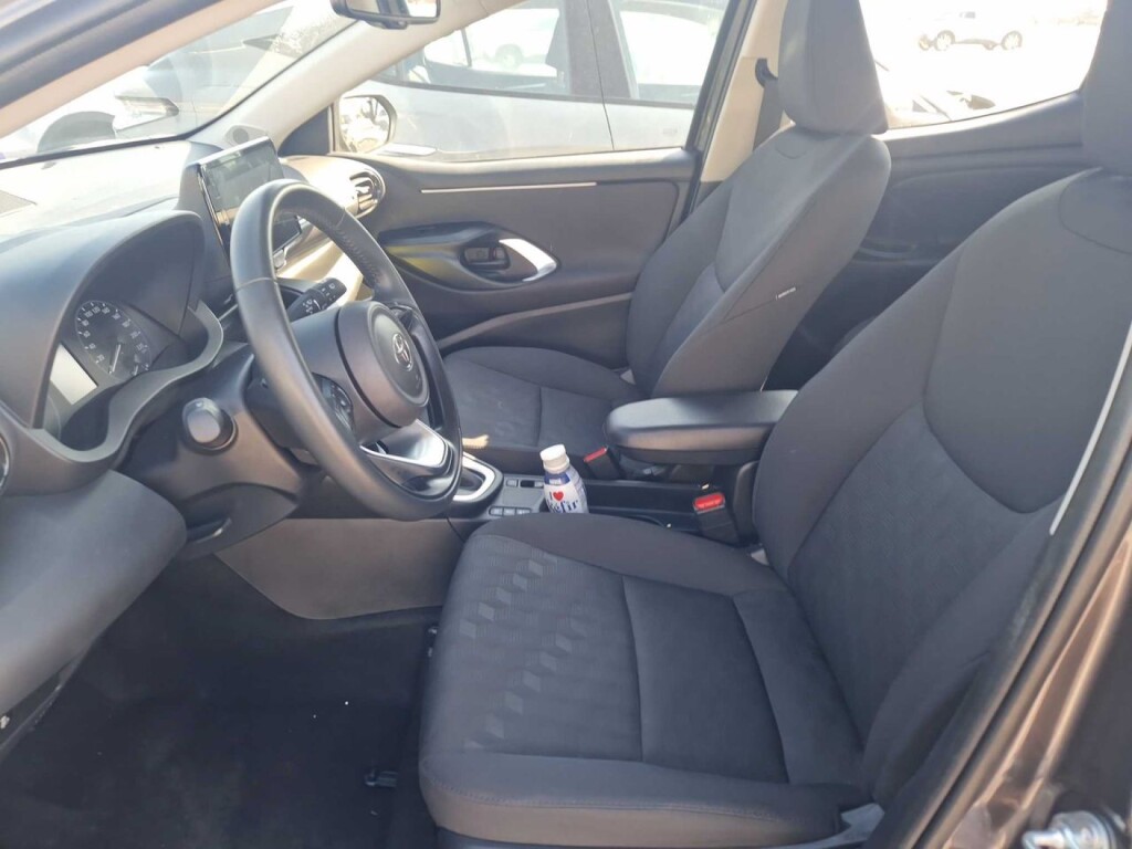 Foto 5 del anuncio Toyota Yaris 1.5 120H Active Plus  de Ocasión en Madrid