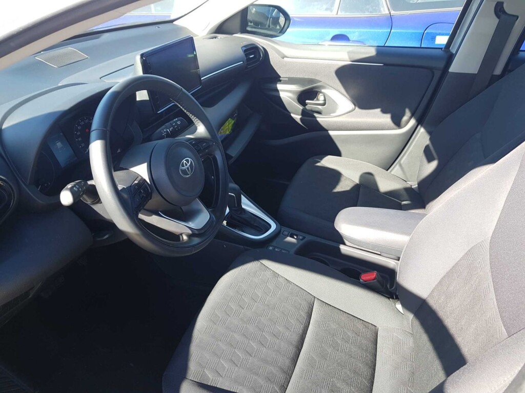 Foto 5 del anuncio Toyota Yaris 1.5 120H Active Plus  de Ocasión en Madrid