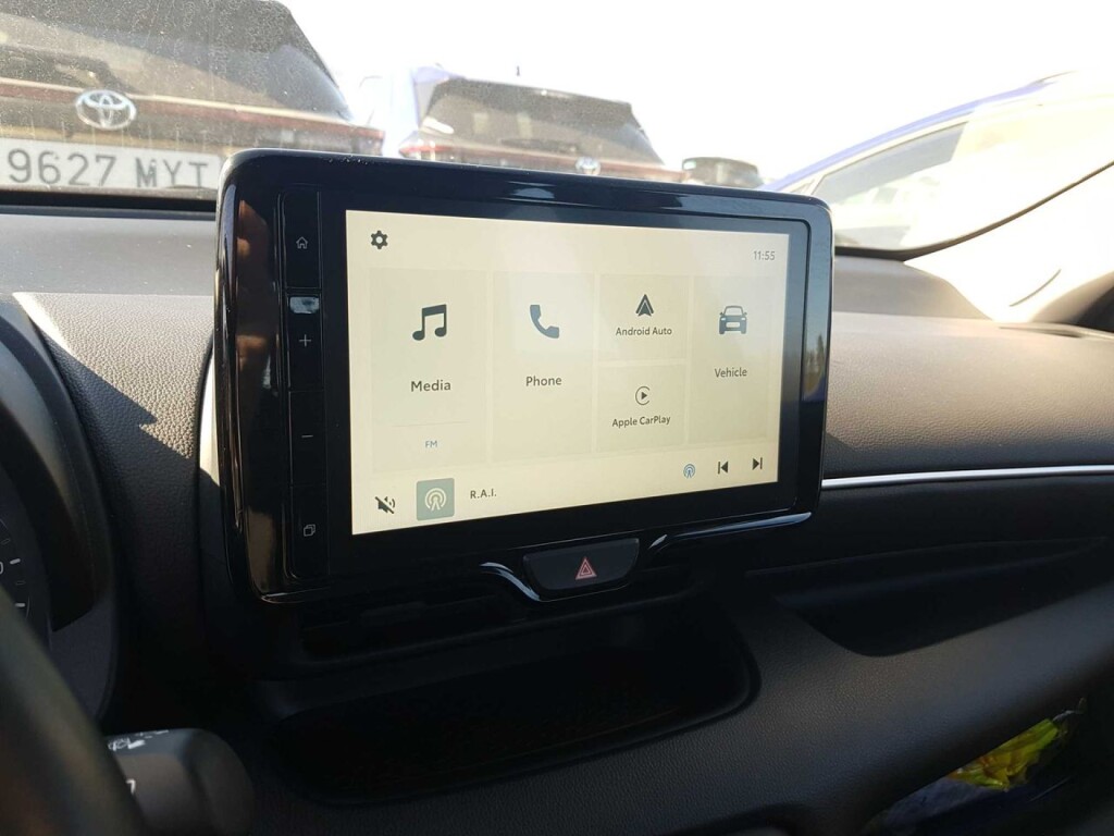 Foto 8 del anuncio Toyota Yaris 1.5 120H Active Plus  de Ocasión en Madrid