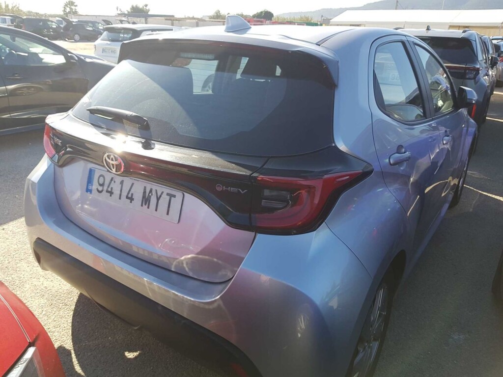 Foto 3 del anuncio Toyota Yaris 1.5 120H Active Plus  de Ocasión en Madrid