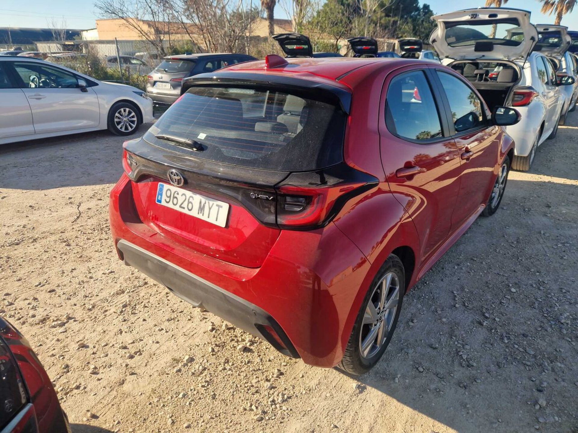 Foto 3 del anuncio Toyota Yaris 1.5 120H Active Plus  de Ocasión en Madrid