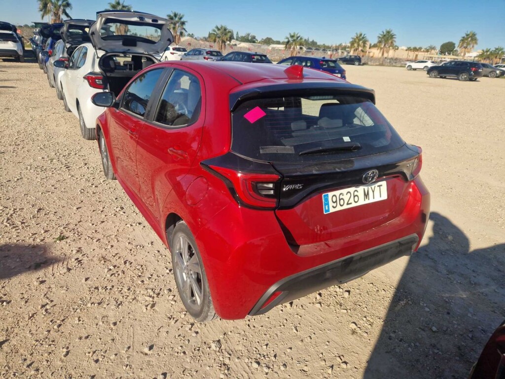 Foto 2 del anuncio Toyota Yaris 1.5 120H Active Plus  de Ocasión en Madrid