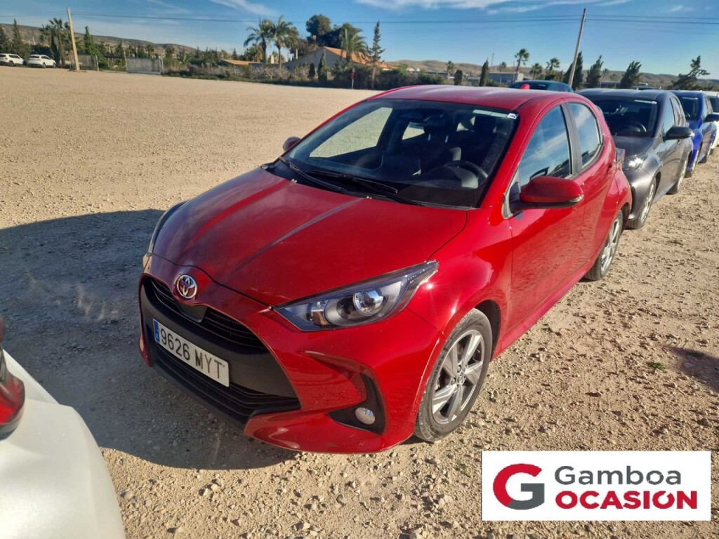 Foto principal del anuncio Toyota Yaris 1.5 120H Active Plus  de Ocasión en Madrid