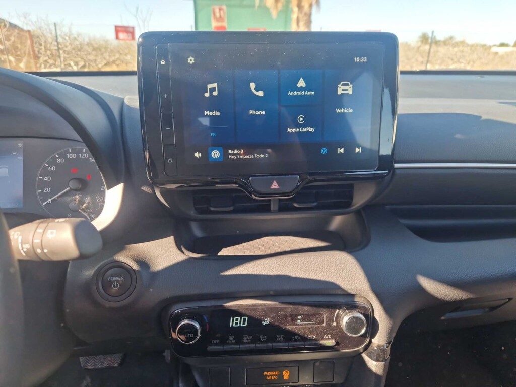 Foto 8 del anuncio Toyota Yaris 1.5 120H Active Plus  de Ocasión en Madrid