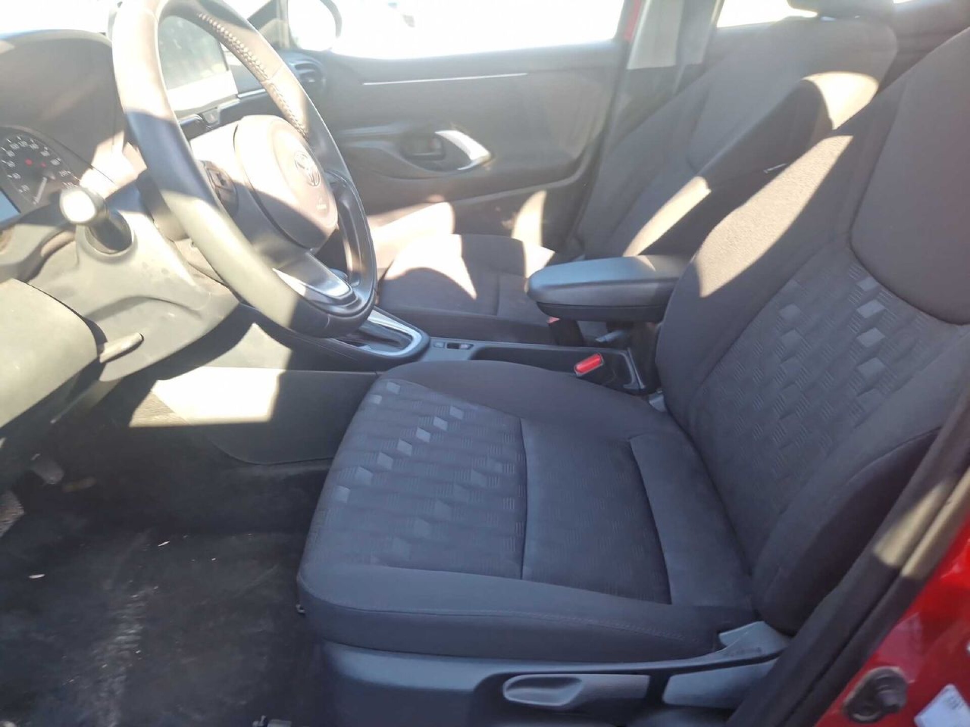 Foto 5 del anuncio Toyota Yaris 1.5 120H Active Plus  de Ocasión en Madrid