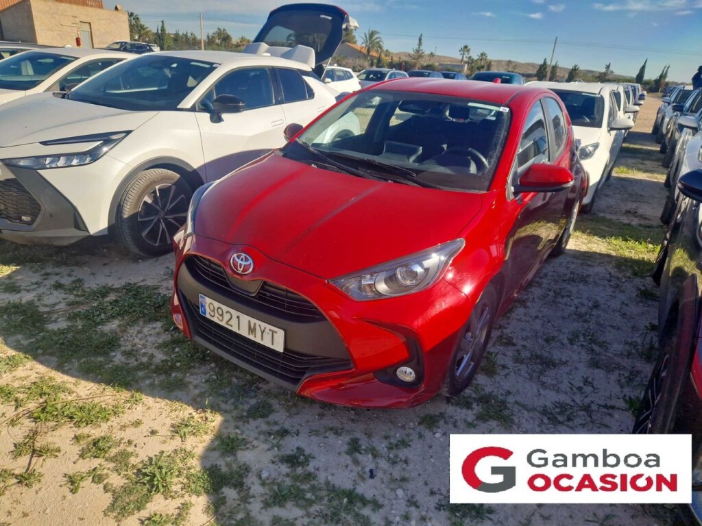 Foto principal del anuncio Toyota Yaris 1.5 120H Active Plus  de Ocasión en Madrid