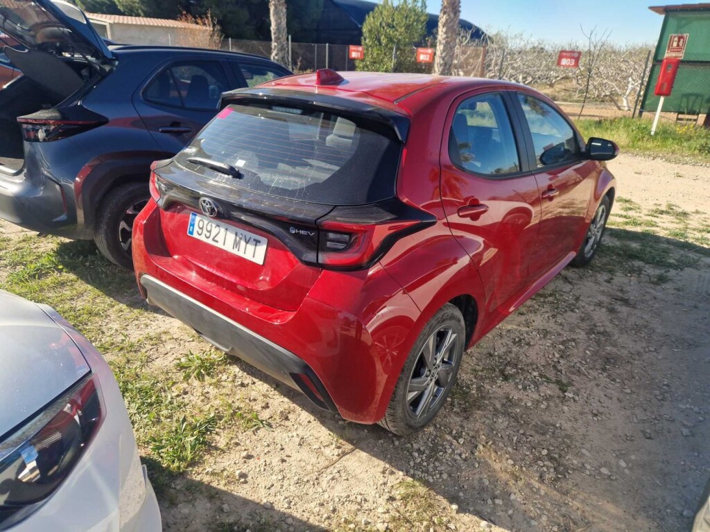 Foto 3 del anuncio Toyota Yaris 1.5 120H Active Plus  de Ocasión en Madrid