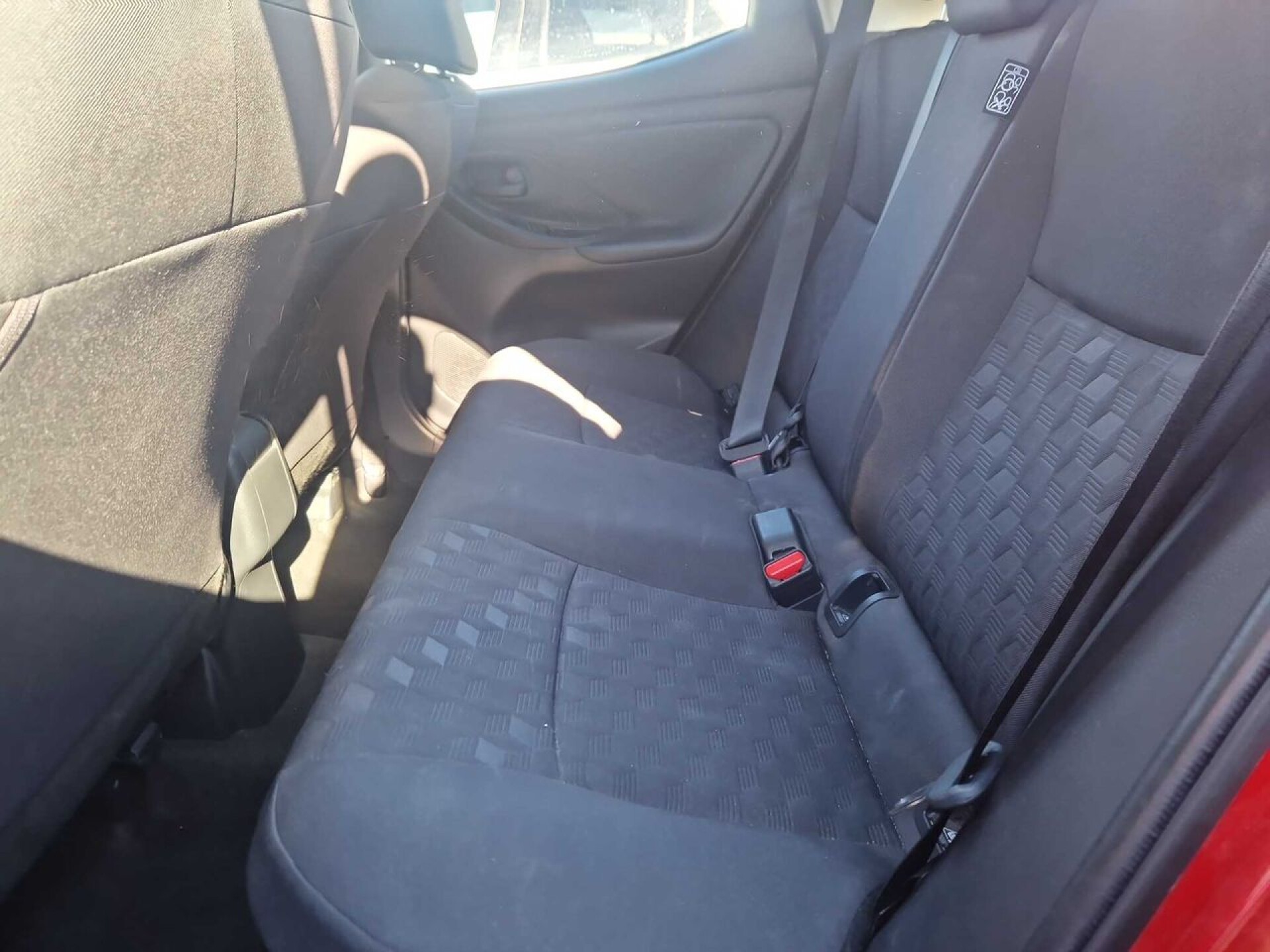 Foto 6 del anuncio Toyota Yaris 1.5 120H Active Plus  de Ocasión en Madrid