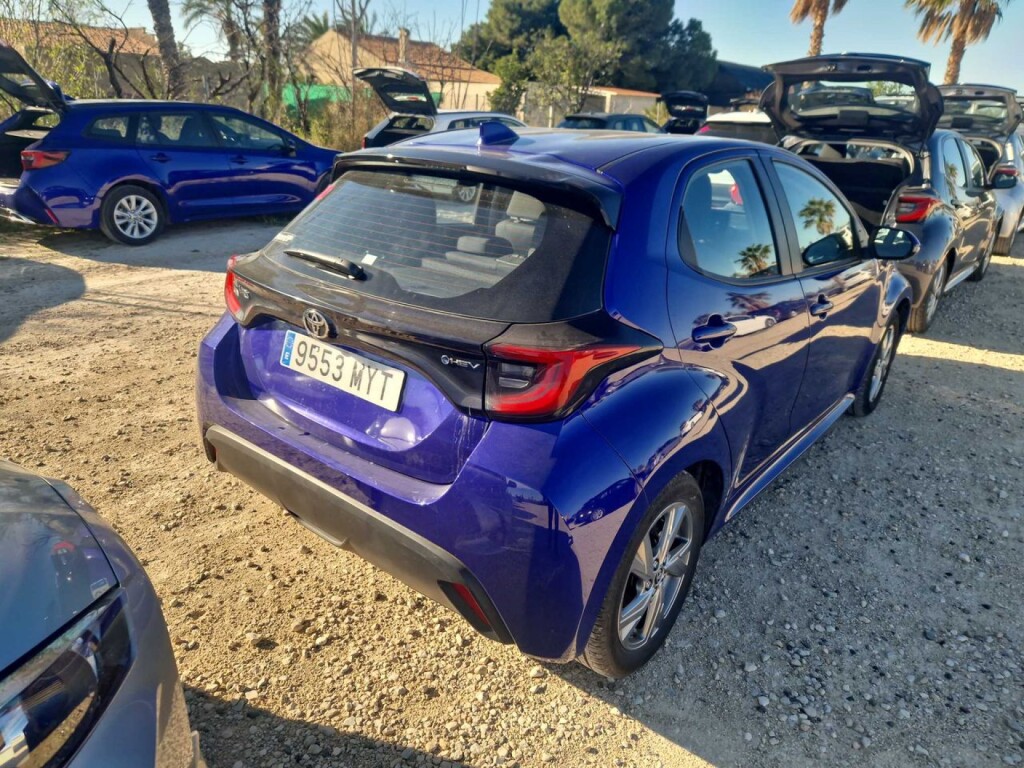 Foto 3 del anuncio Toyota Yaris 1.5 120H Active Plus  de Ocasión en Madrid