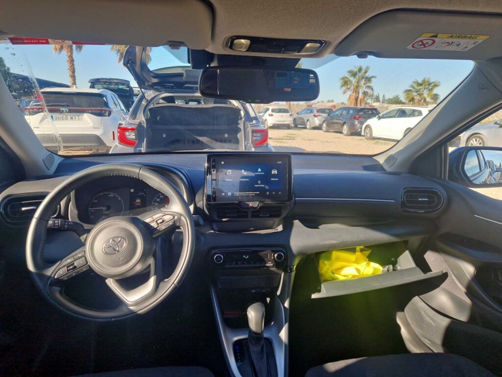 Foto 4 del anuncio Toyota Yaris 1.5 120H Active Plus  de Ocasión en Madrid