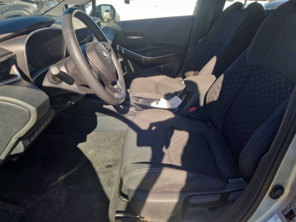 Foto 4 del anuncio Toyota Corolla 140H Active Plus Touring Sport  de Ocasión en Madrid