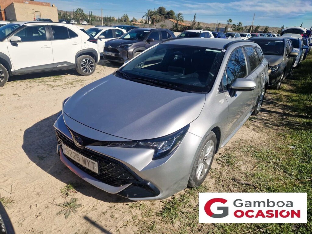 Foto principal del anuncio Toyota Corolla 140H Active Plus Touring Sport  de Ocasión en Madrid