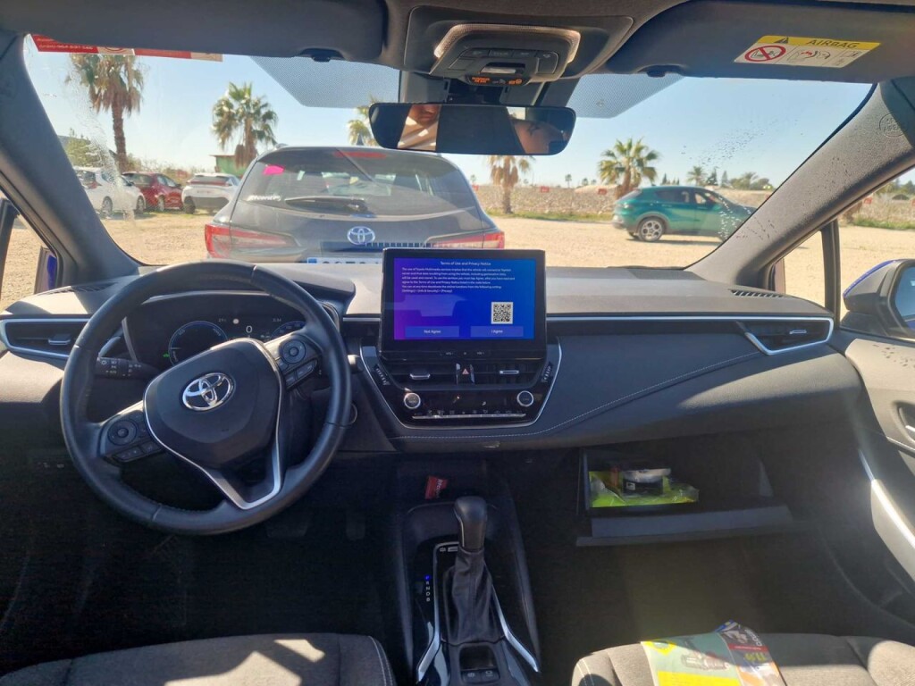 Foto 4 del anuncio Toyota Corolla 140H Active Plus Touring Sport  de Ocasión en Madrid