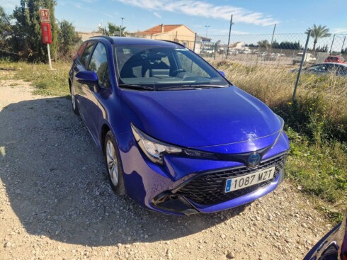 Foto impresión del anuncio Toyota Corolla 140H Active Plus Touring Sport  de Ocasión en Madrid