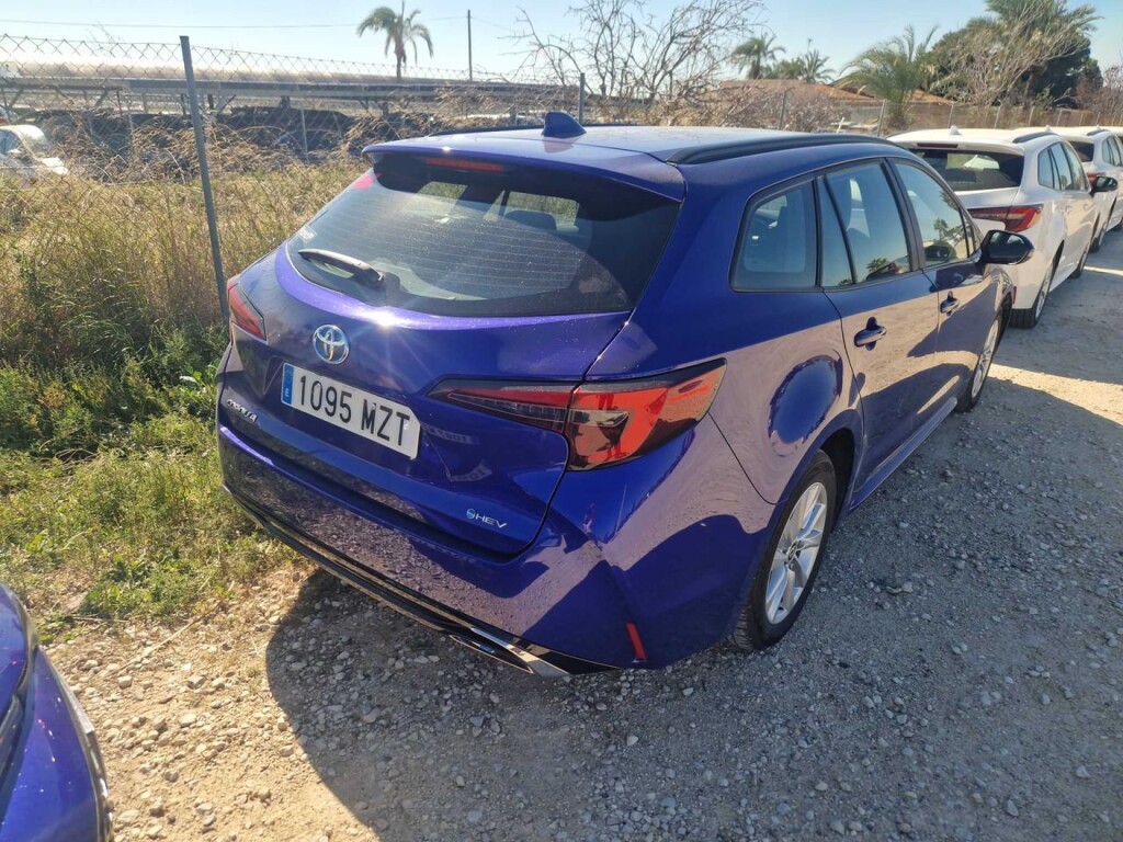 Foto 3 del anuncio Toyota Corolla 140H Active Plus Touring Sport  de Ocasión en Madrid