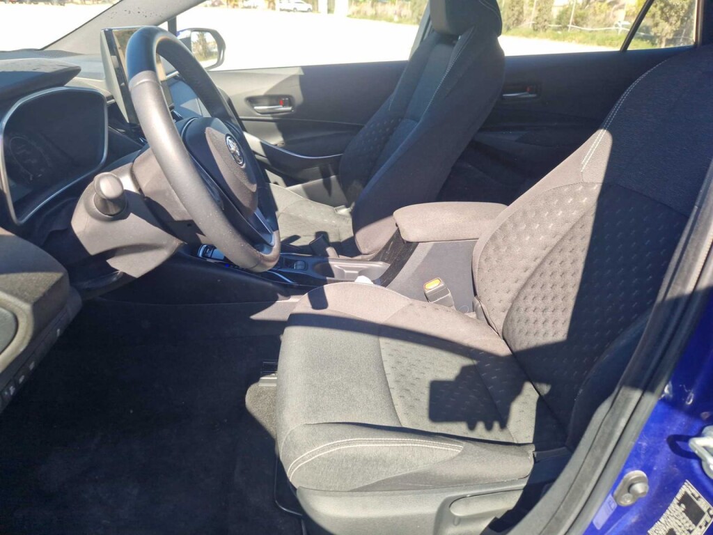 Foto 5 del anuncio Toyota Corolla 140H Active Plus Touring Sport  de Ocasión en Madrid