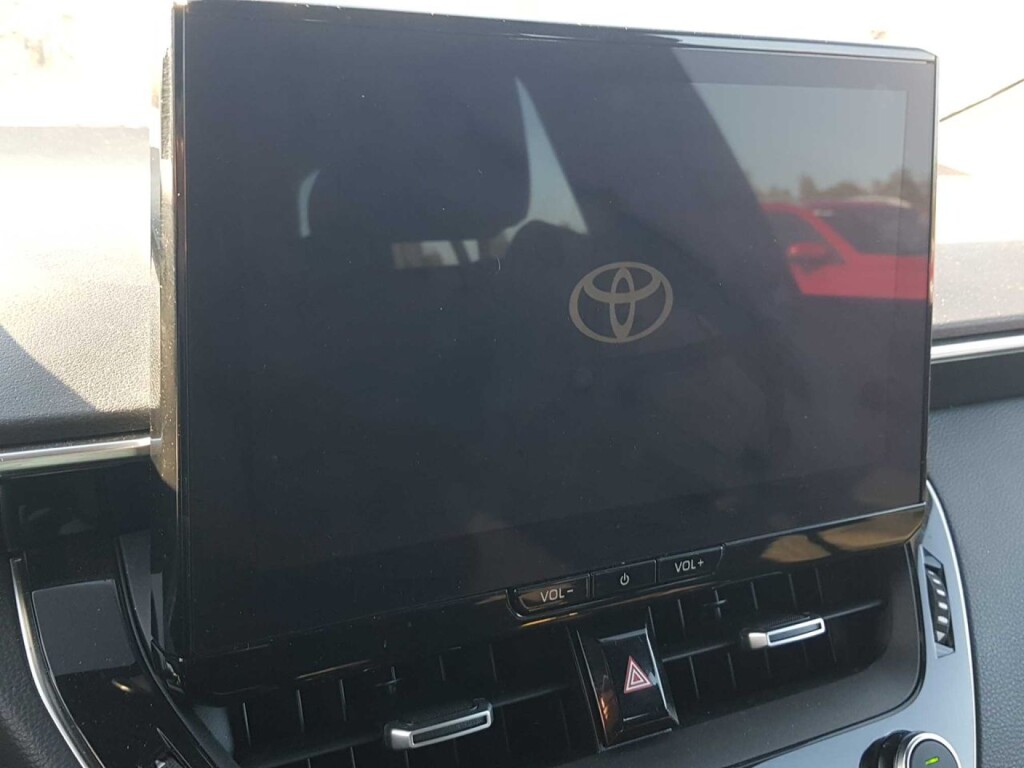 Foto 8 del anuncio Toyota Corolla 140H Active Plus Touring Sport  de Ocasión en Madrid