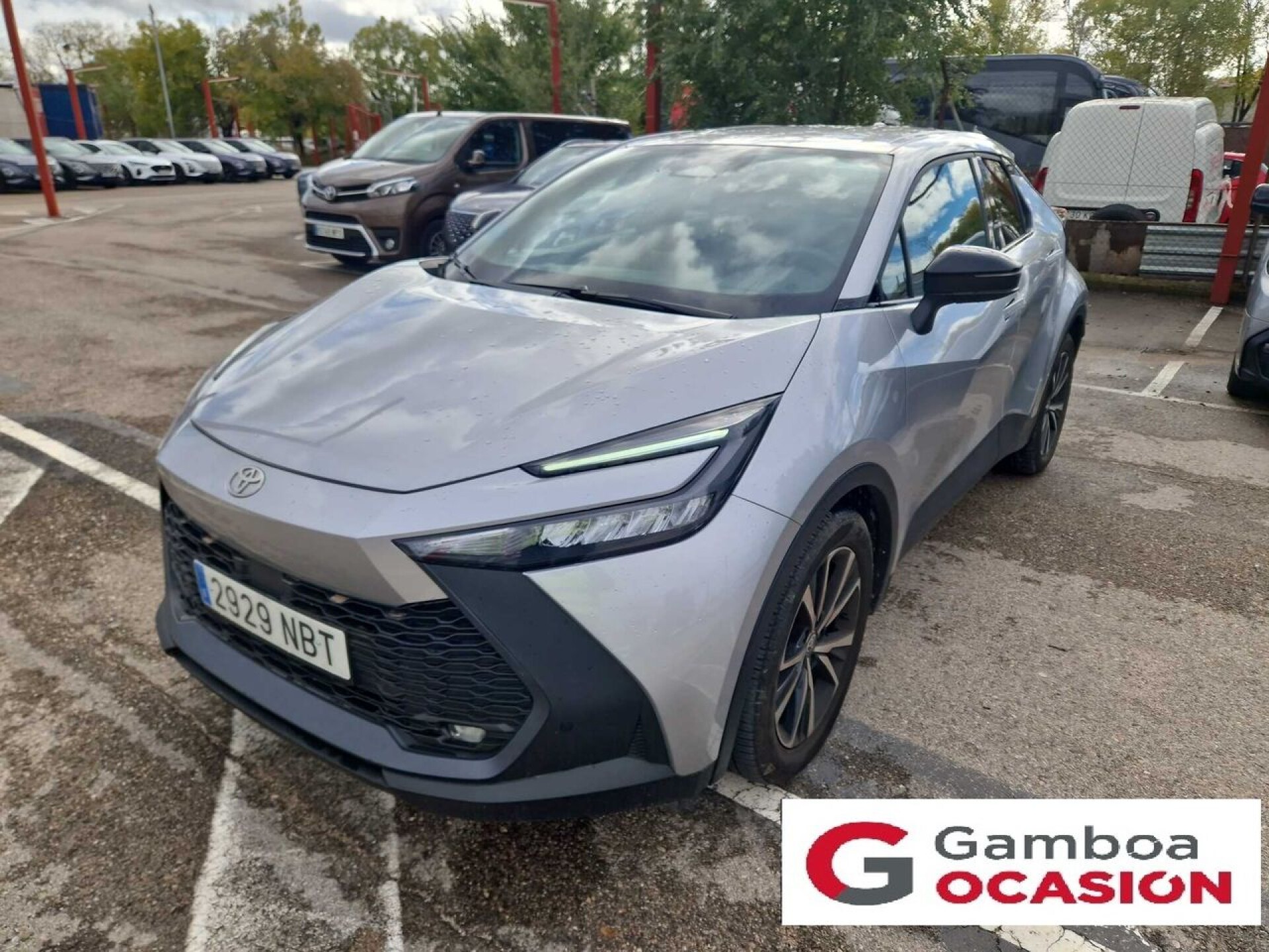 Foto principal del anuncio Toyota C-HR 1.8 Advance Hybrid 140  de Ocasión en Madrid