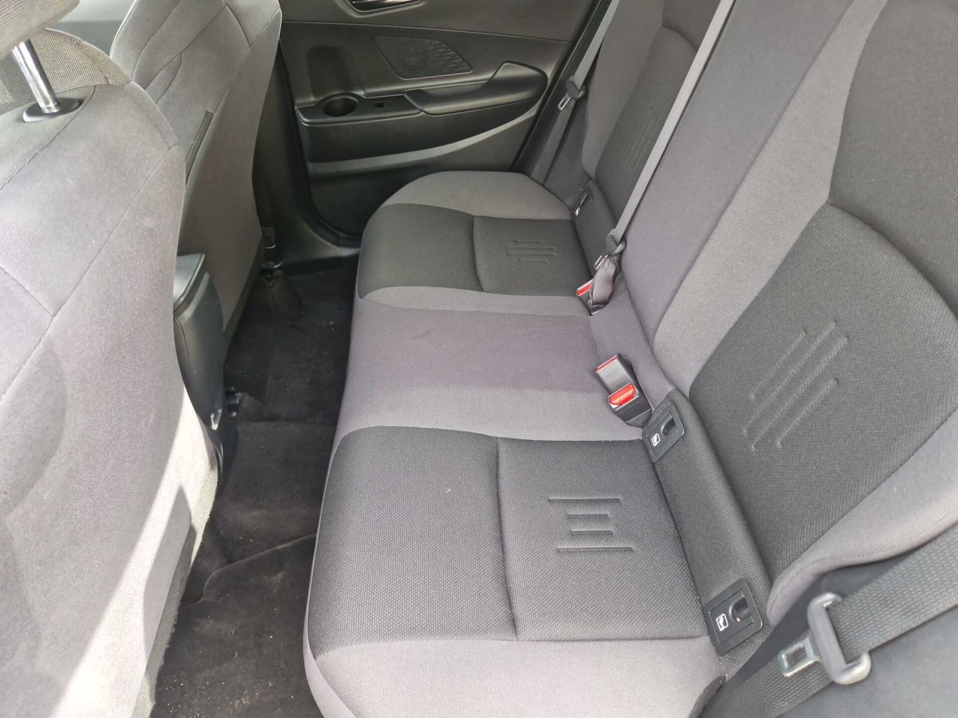 Foto 6 del anuncio Toyota C-HR 1.8 Advance Hybrid 140  de Ocasión en Madrid