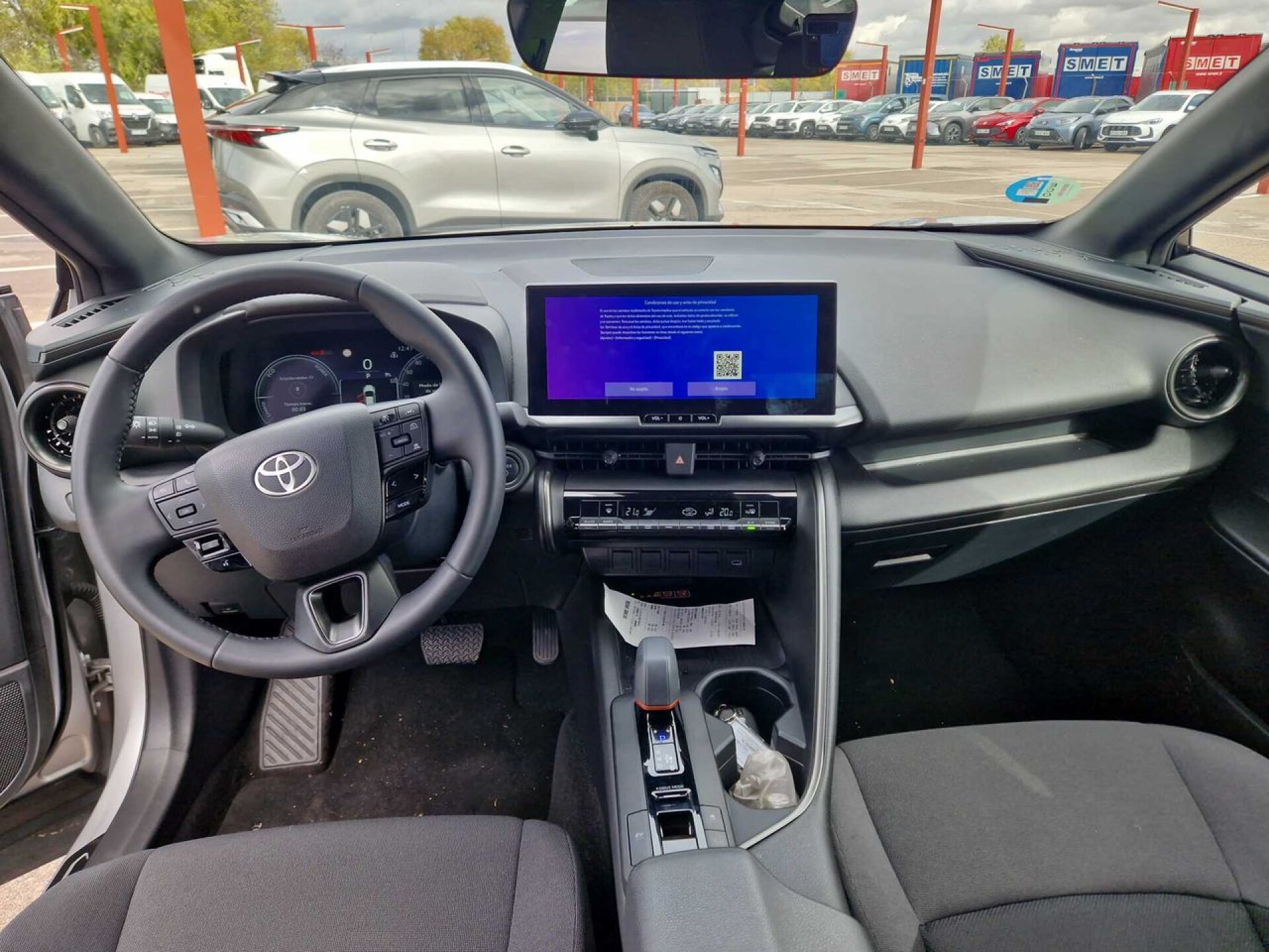 Foto 4 del anuncio Toyota C-HR 1.8 Advance Hybrid 140  de Ocasión en Madrid