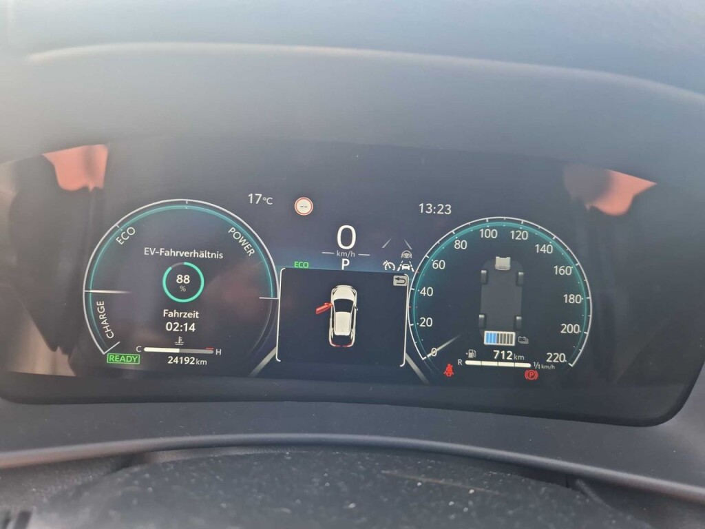 Foto 7 del anuncio Toyota C-HR 1.8 Advance Hybrid 140  de Ocasión en Madrid