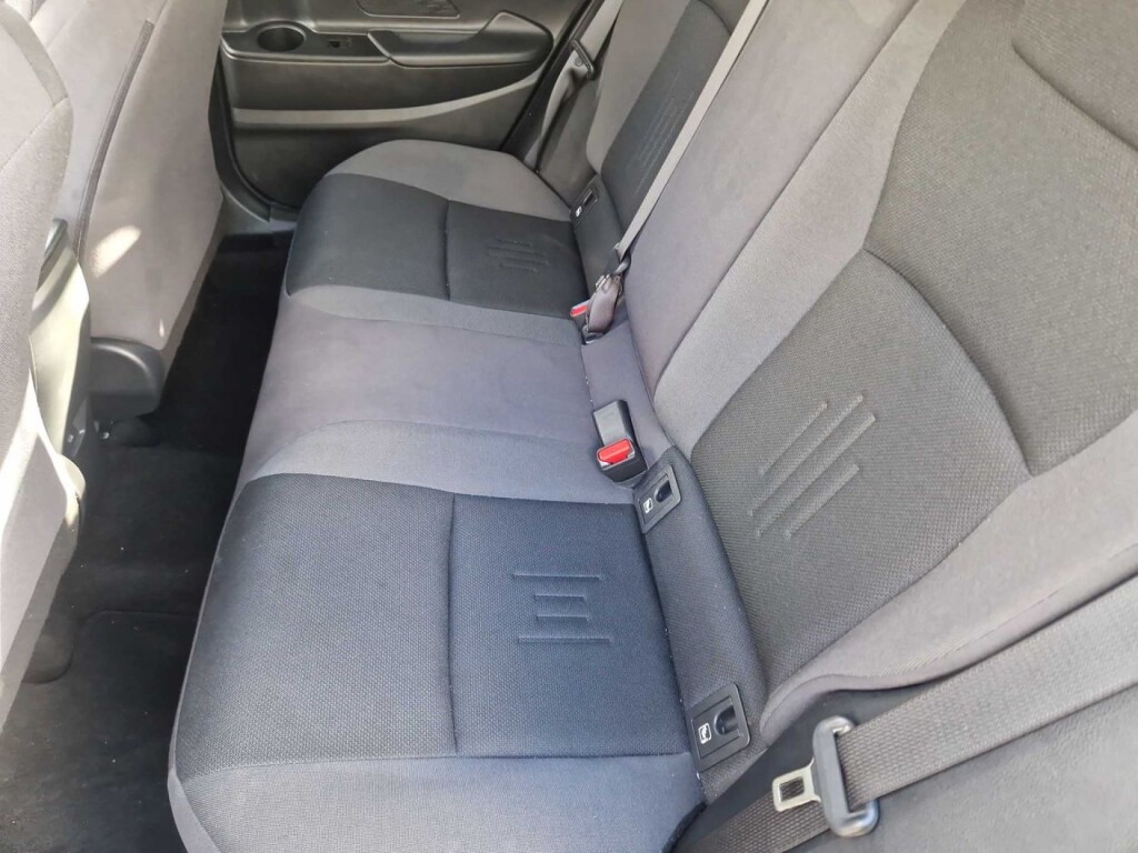 Foto 6 del anuncio Toyota C-HR 1.8 Advance Hybrid 140  de Ocasión en Madrid