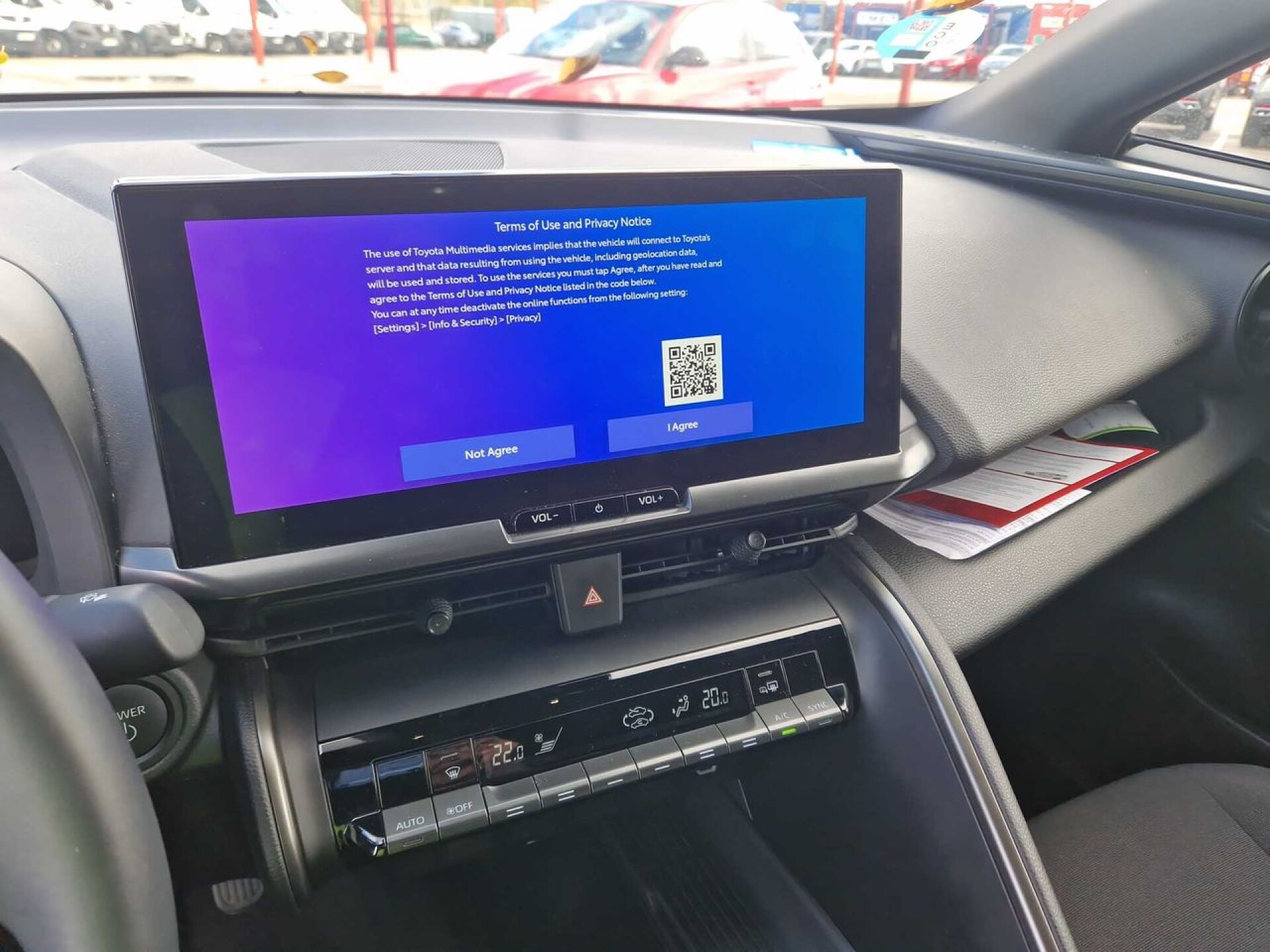 Foto 7 del anuncio Toyota C-HR 1.8 Advance Hybrid 140  de Ocasión en Madrid