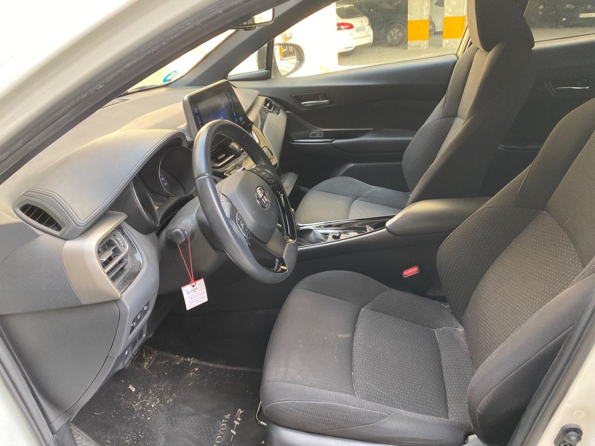 Foto 5 del anuncio Toyota C-HR 1.8 125H Advance  de Ocasión en Madrid