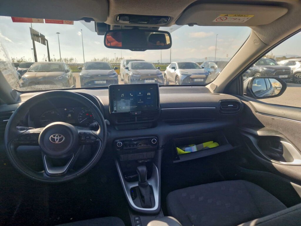 Foto 4 del anuncio Toyota Yaris 1.5 120H Active Plus  de Ocasión en Madrid