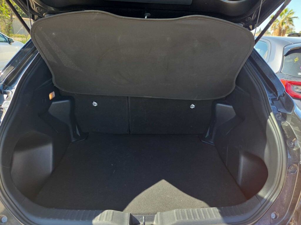 Foto 9 del anuncio Toyota Yaris Cross 1.5 120H Active Plus  de Ocasión en Madrid