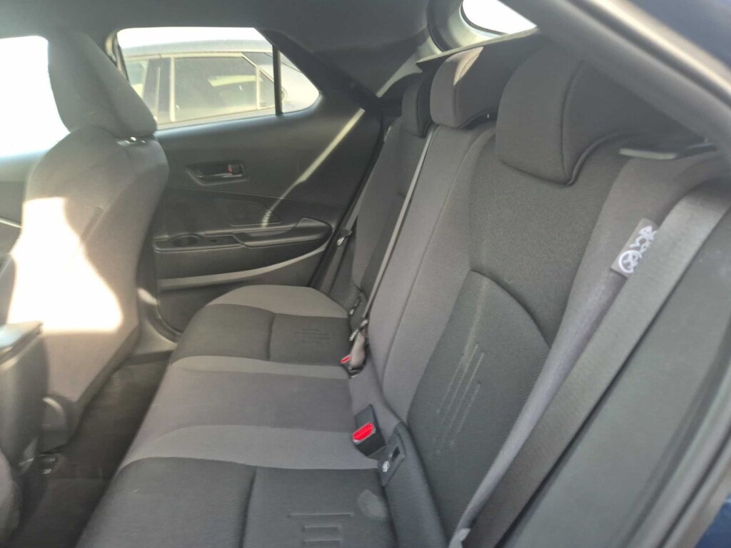 Foto 6 del anuncio Toyota C-HR 1.8 Advance Hybrid 140  de Ocasión en Madrid