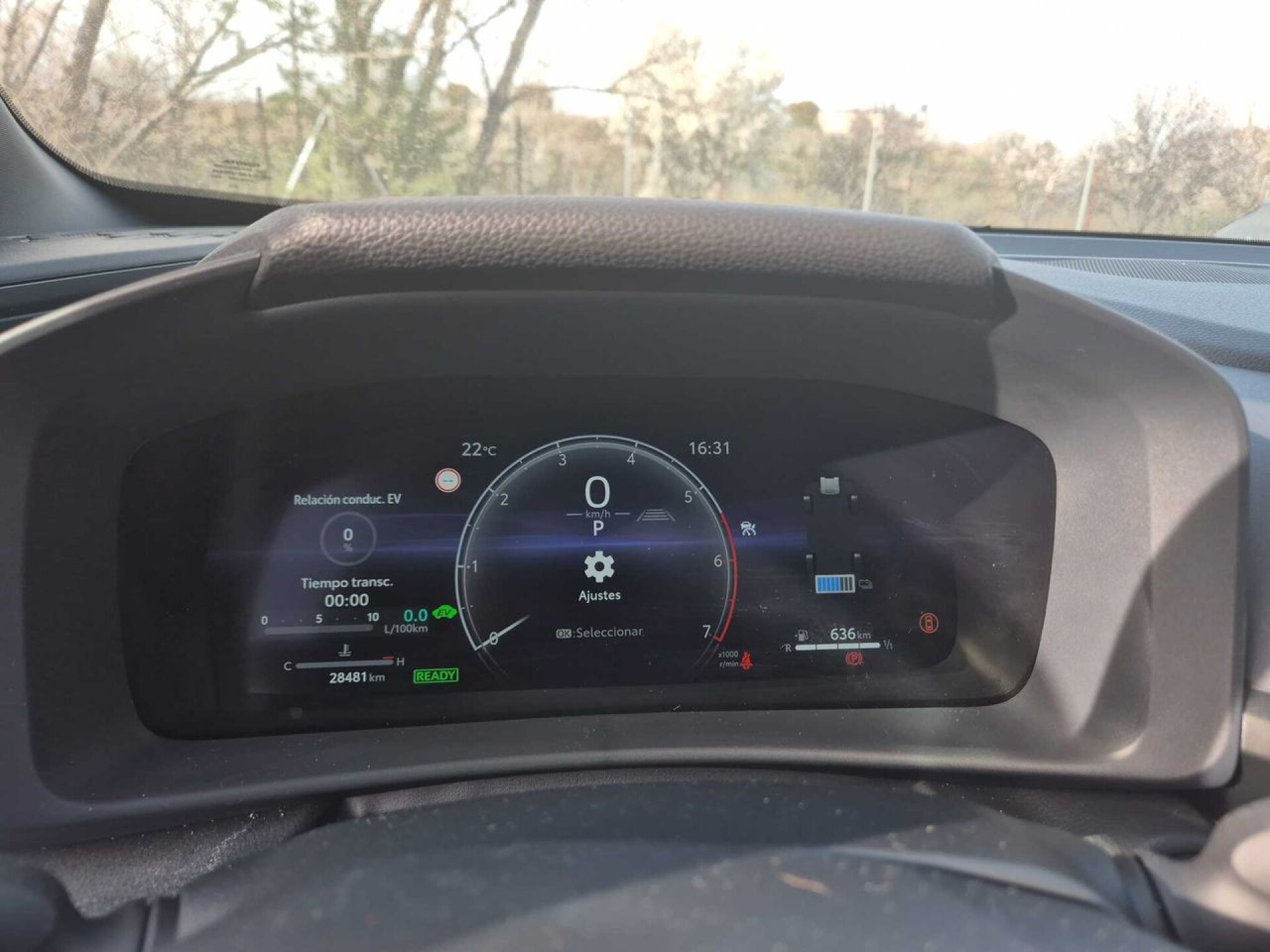 Foto 7 del anuncio Toyota C-HR 1.8 Advance Hybrid 140  de Ocasión en Madrid