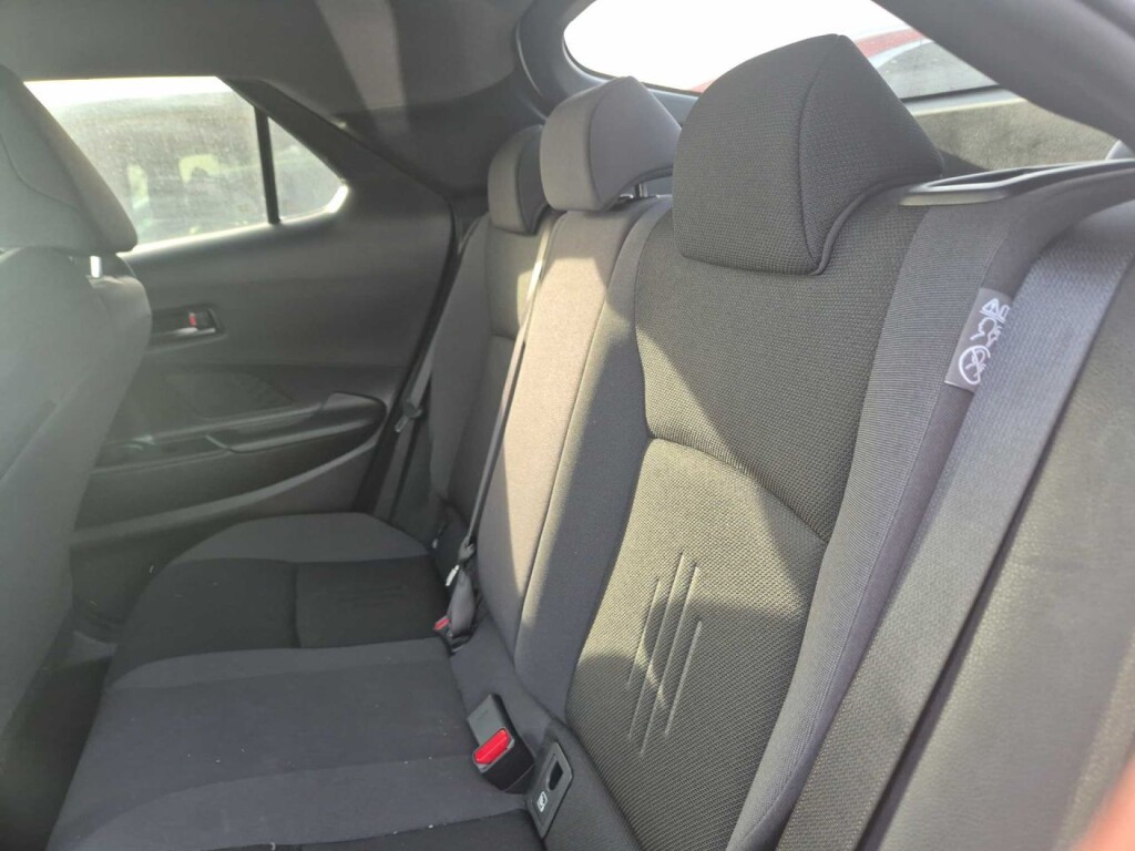 Foto 6 del anuncio Toyota C-HR 1.8 Advance Hybrid 140  de Ocasión en Madrid