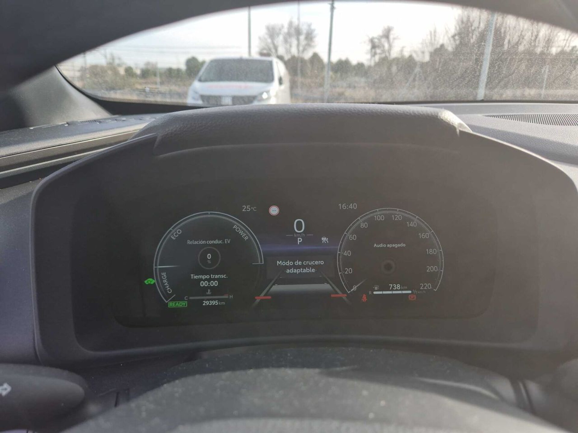 Foto 7 del anuncio Toyota C-HR 1.8 Advance Hybrid 140  de Ocasión en Madrid