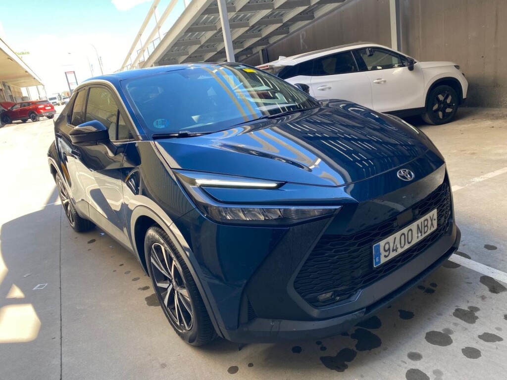 Foto 1 del anuncio Toyota C-HR 1.8 Advance Hybrid 140  de Ocasión en Madrid