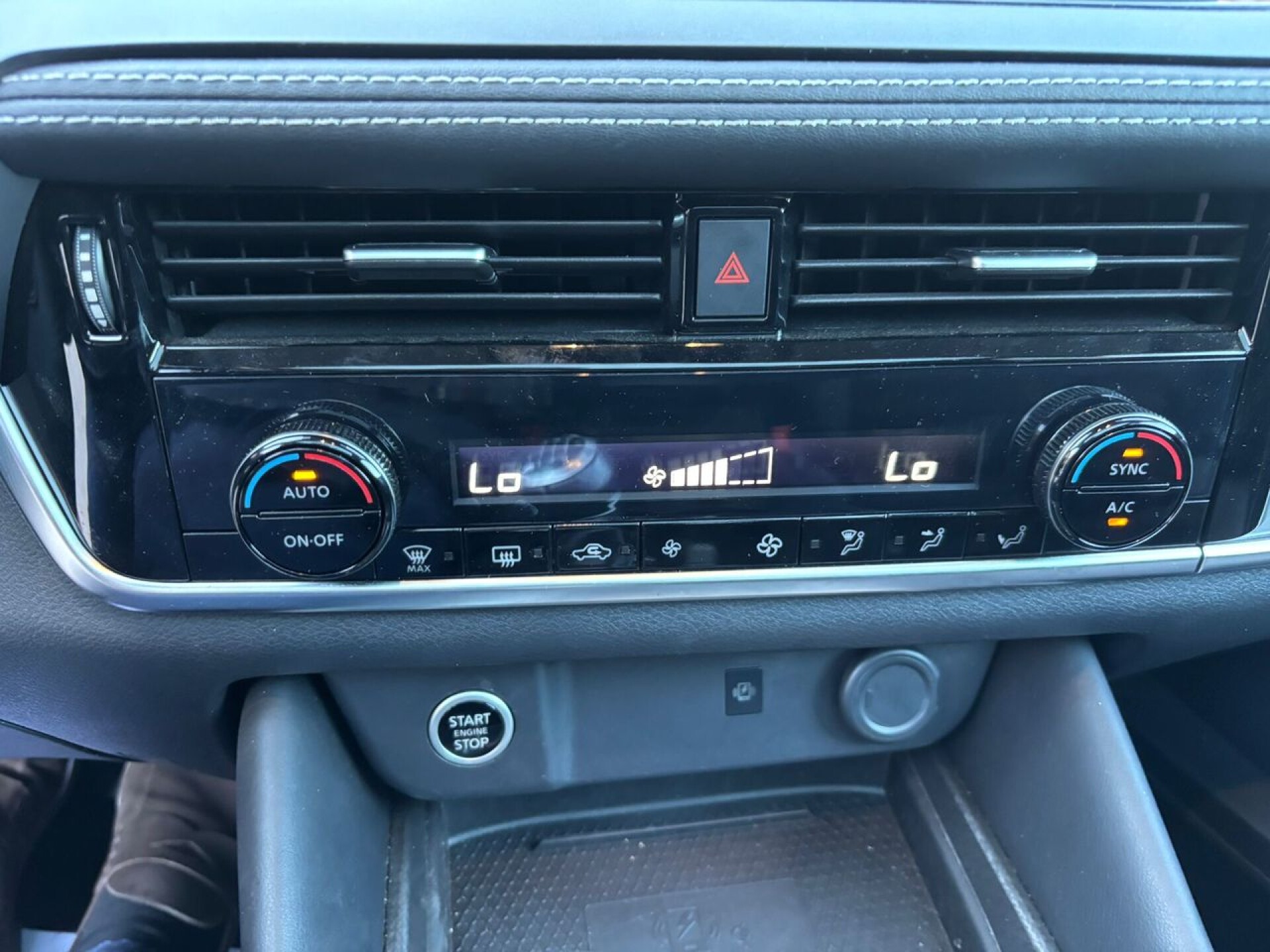 Foto 12 del anuncio Nissan Qashqai DIG-T 103kW N-Connecta  de Ocasión en Madrid